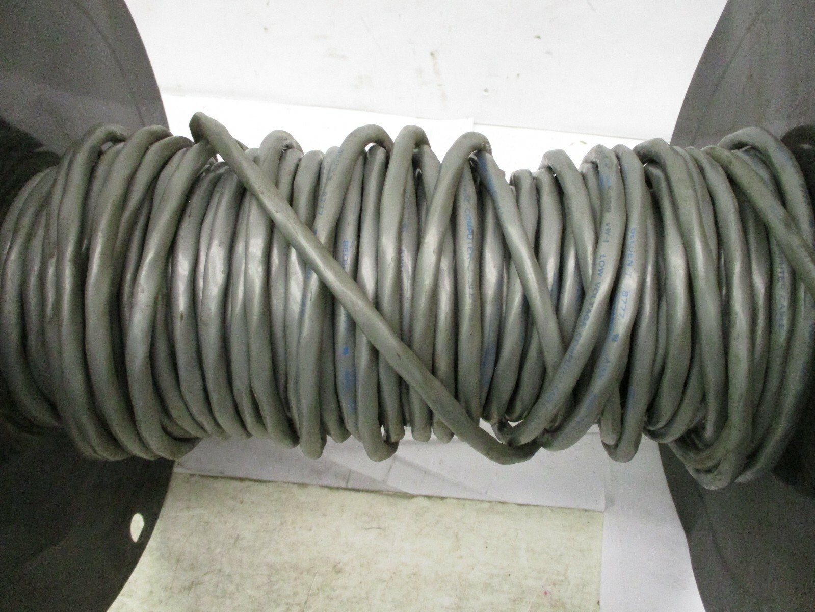 New Open Box Belden T 8777 AWM 2919 VW-1 Low Voltage Computer Cable A4266DH