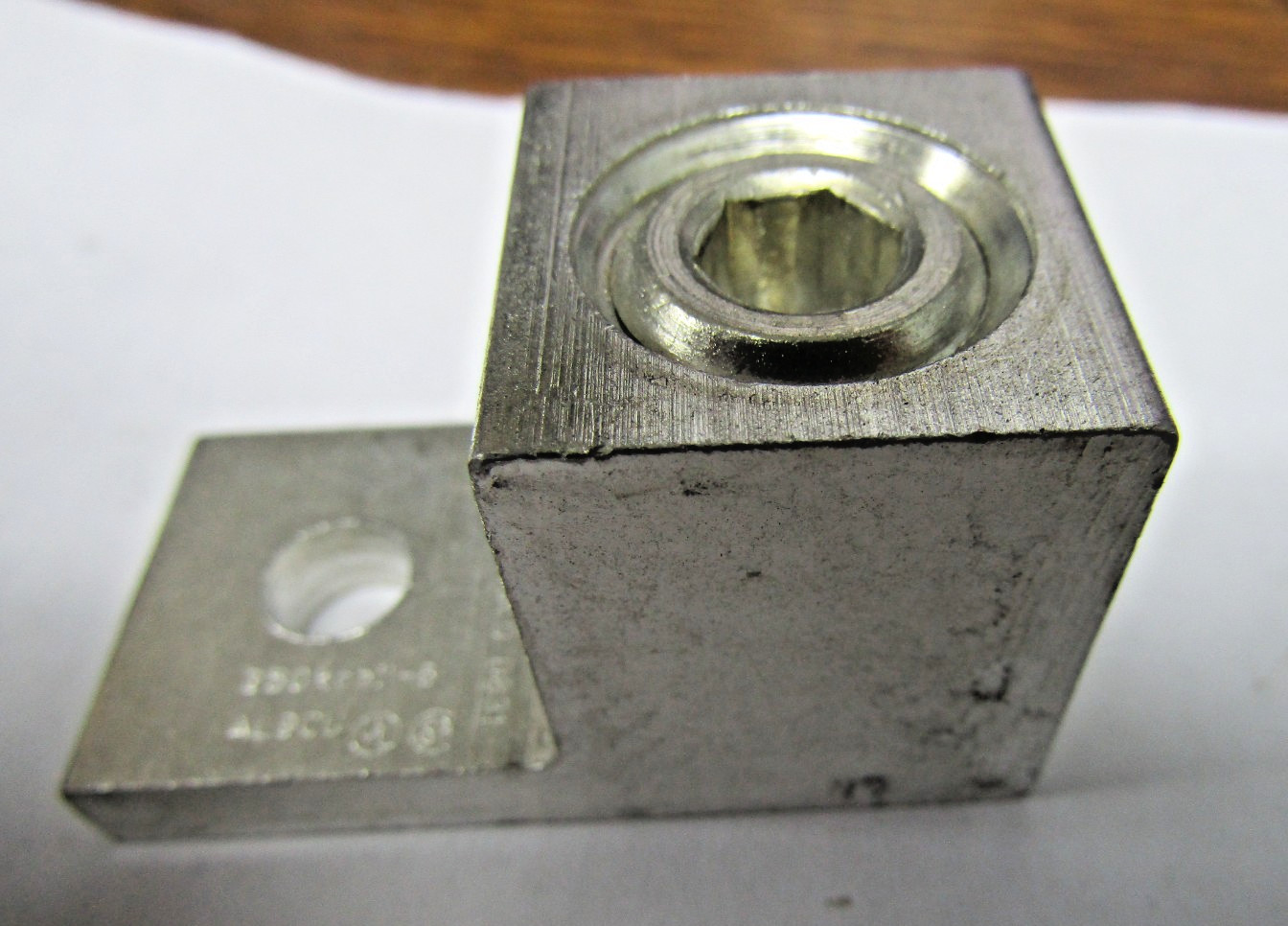 ✌️4) NEW ILSCO TA250 ALUM. MECHANICAL LUGS 250KCMIL-6 BOLT SIZE 5/16″ LOT OF 4