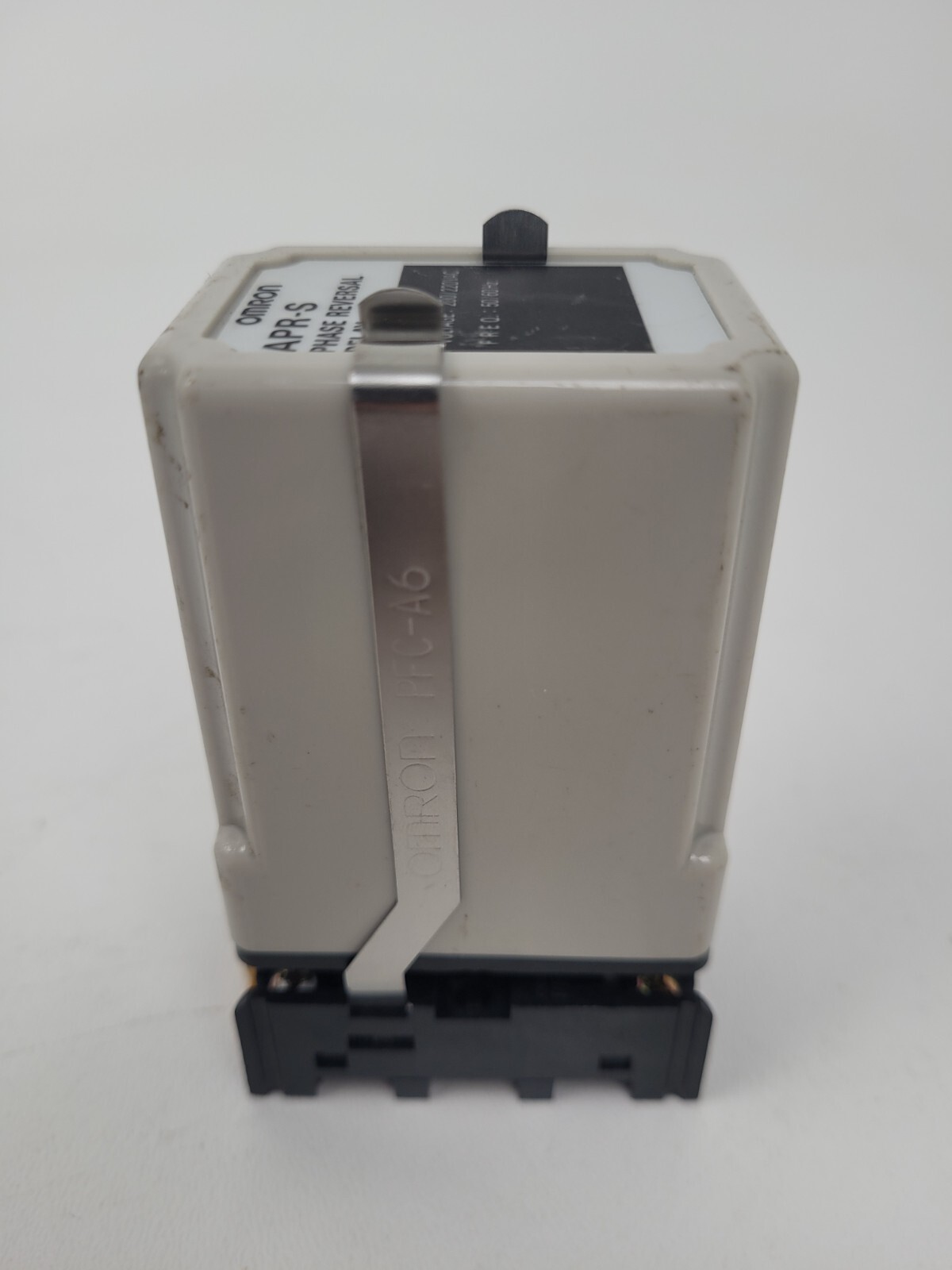 APR-S Omron 220V Phase Reversal Relay – Next Day Option