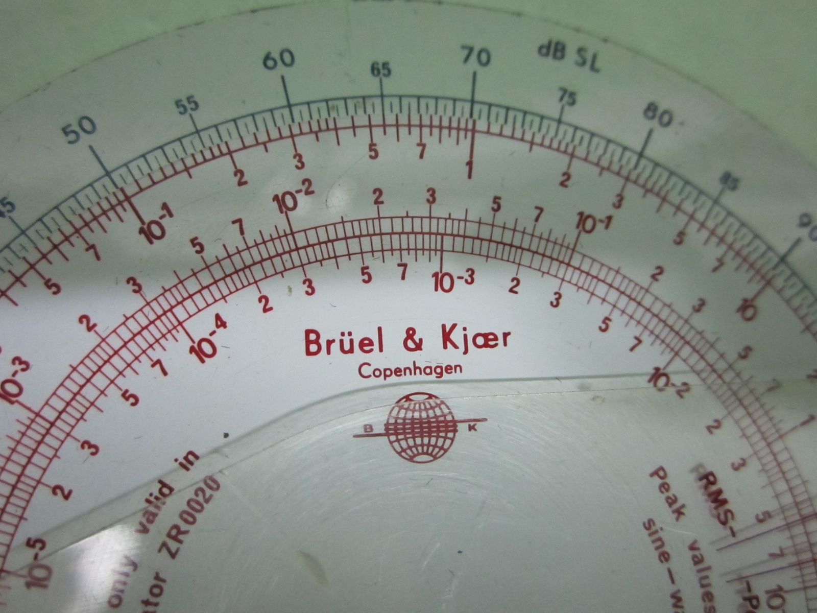 BRUEL KJAER QH0001 ITALY RULER ACCELEROMETER VELOCITY DISPLACEMENT #S8-03