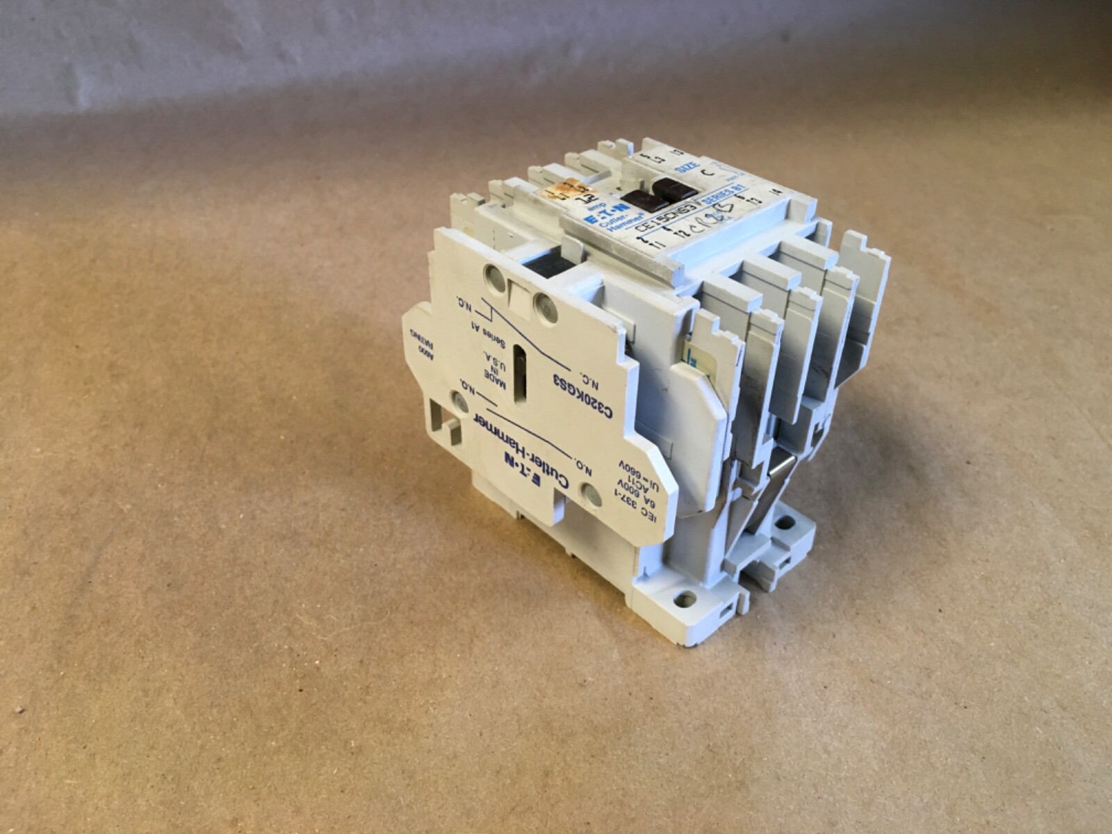 Cutler Hammer CE15CNS3 Contactor Starter Ser. B1 110/120 VAC Coil (KB)