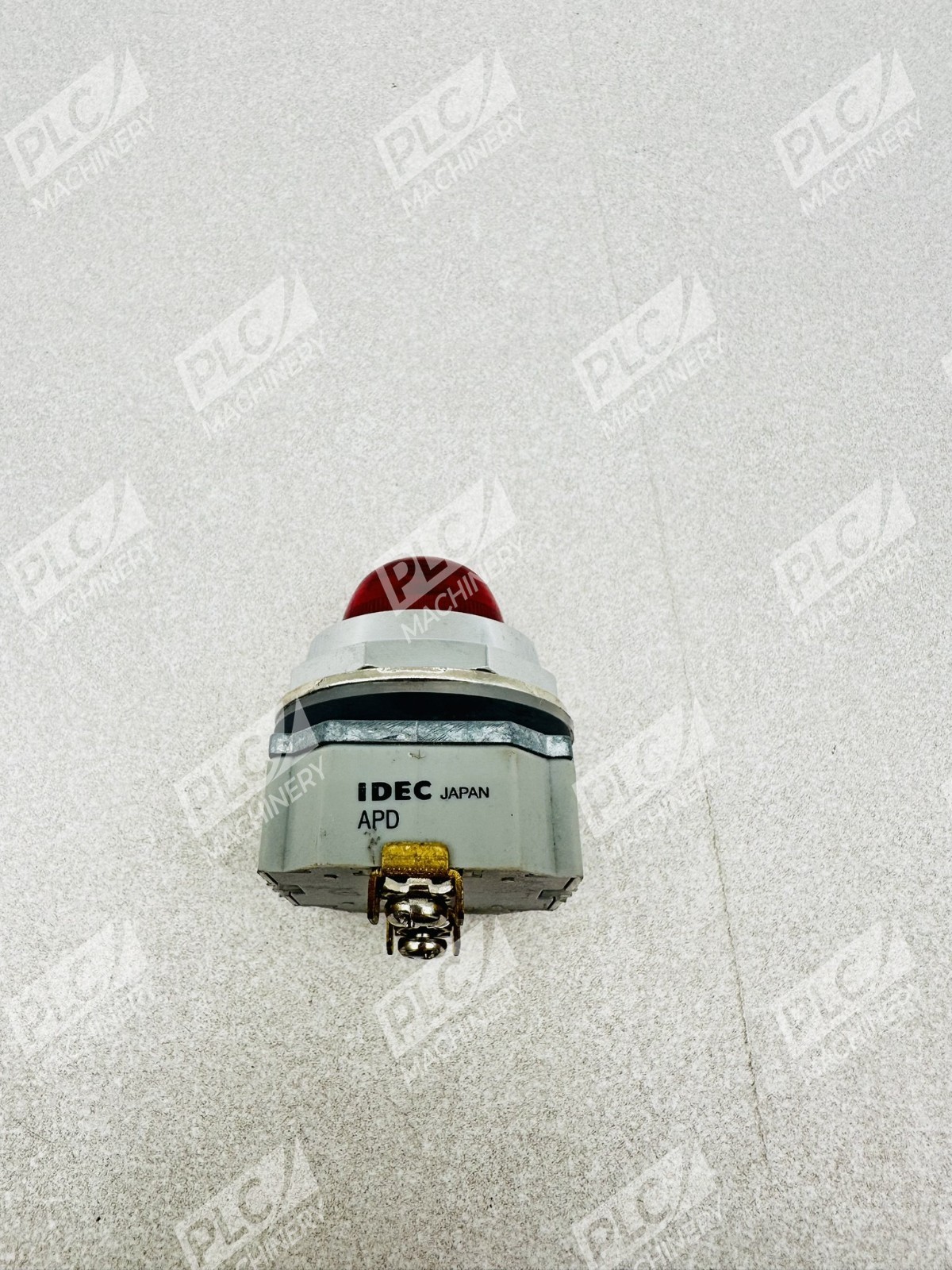 Idec APD199DN-R-120V Pilot Light Heavy Duty Red Lens