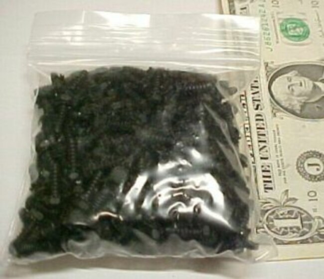 Lot of 300 Screws, #8 x 7/16″ Electronics Access Panel Case Plastic Hex Head New