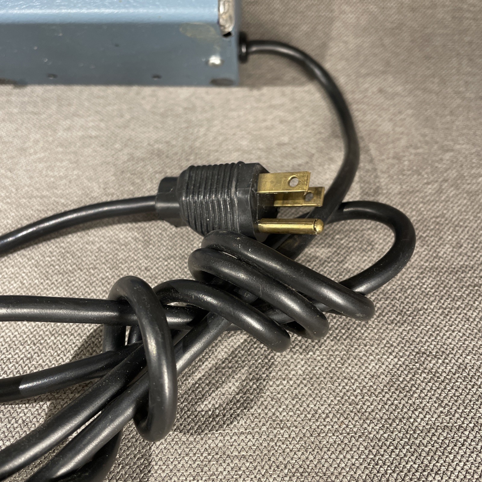 VIZ Test Equipment – VIZ AC RMS Voltage Power Line Monitor Meter VW-120C