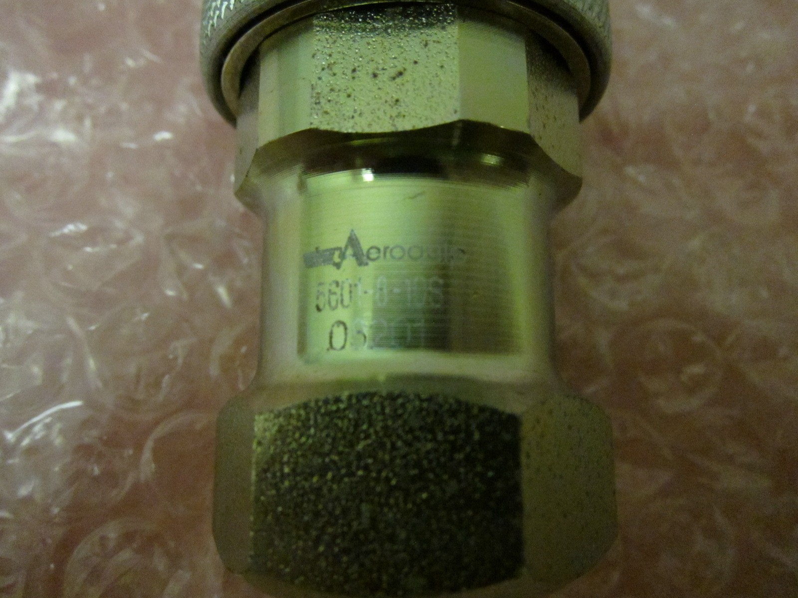 2 AMAT 3300-01008, Aeroquip 5602-8-10S, Qwick Connect, FTG TBG CONN 1/4T 1/4TS