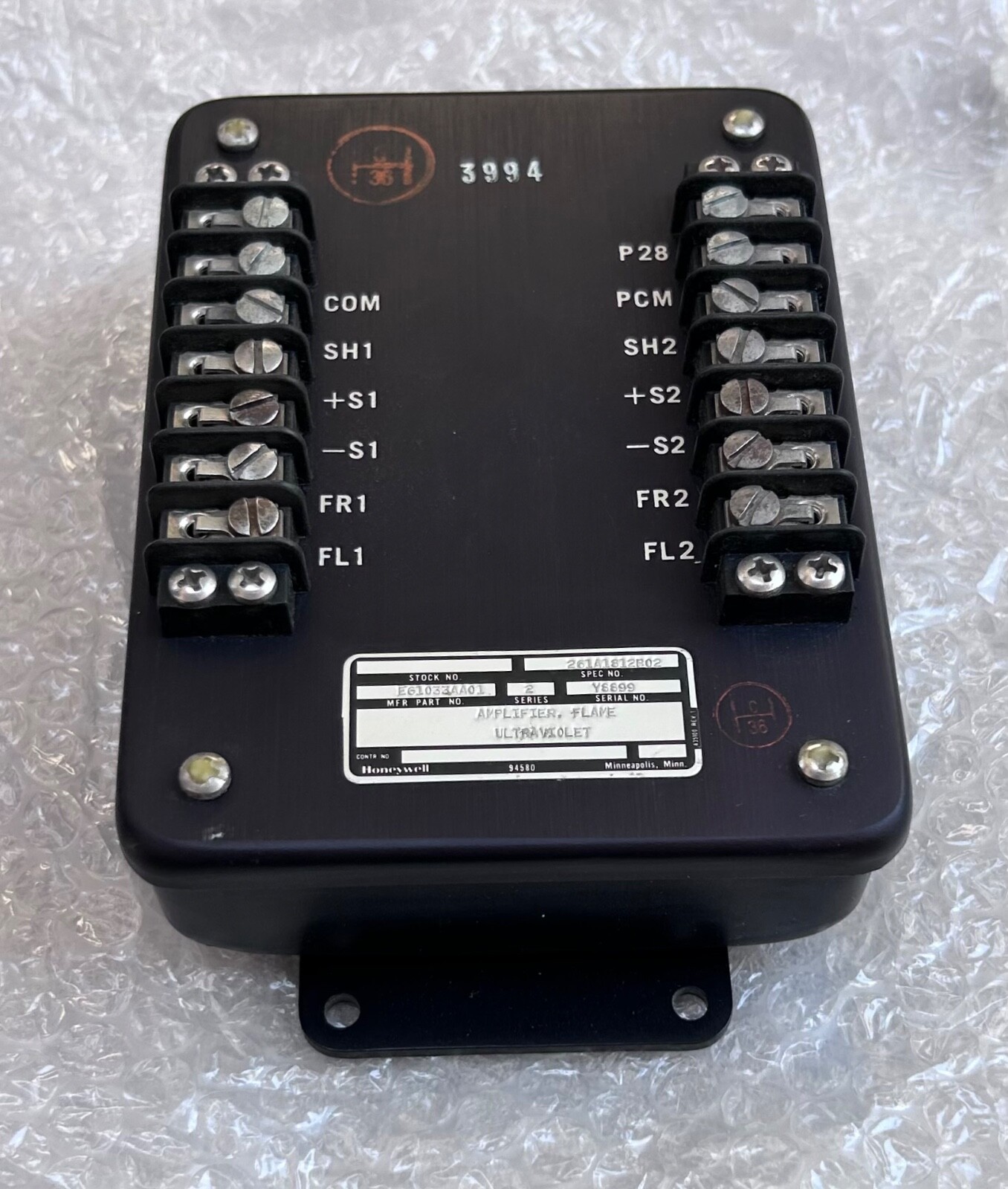 Honeywell EG1033AA01 P/N : GE261A1812P02 UV flame amplifier detector Y8899