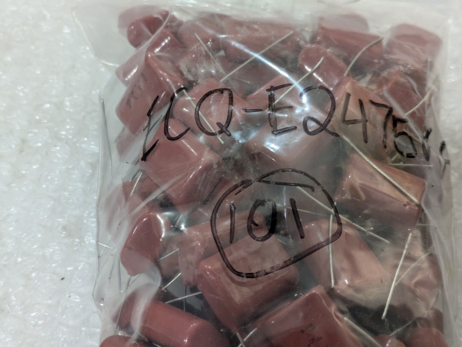 Panasonic ECQ-E2475KF Film Capacitor 4.7uF 250V 10% Radial Polyester Lot of 101