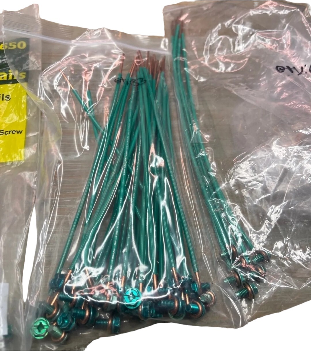 (40) Dottie GP650 7-1/2″ Ground Pigtails & (33) 600V OR AWM Style 1452 Pigtails