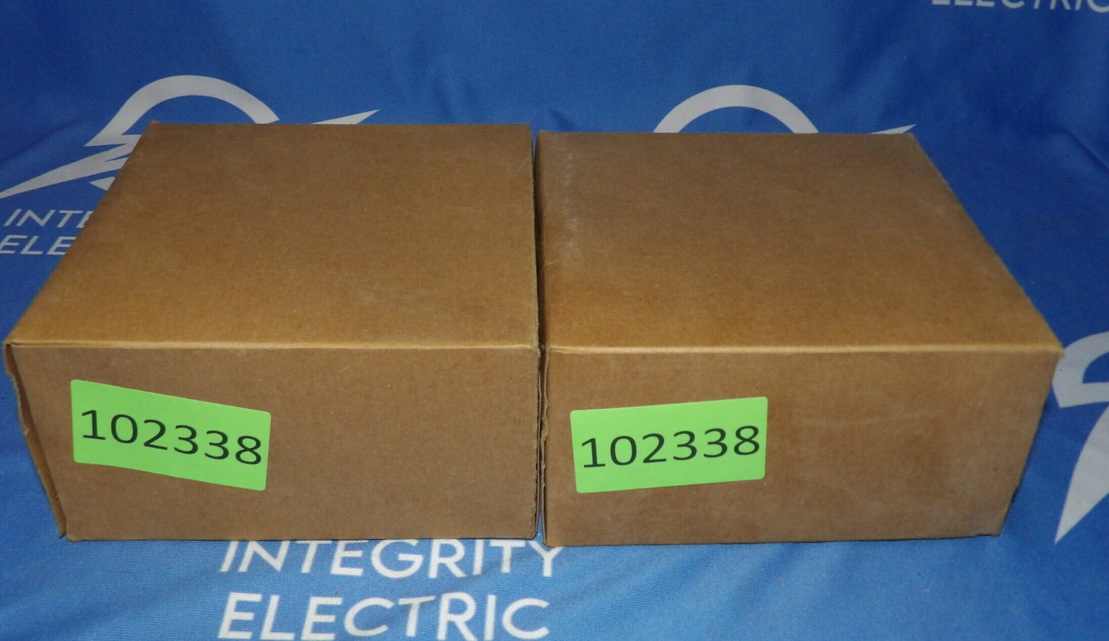 Lot of 2 NIB Simplex 4904-9170 0626585 Non-Addressable Red Fire Alarm + 1 Yea…