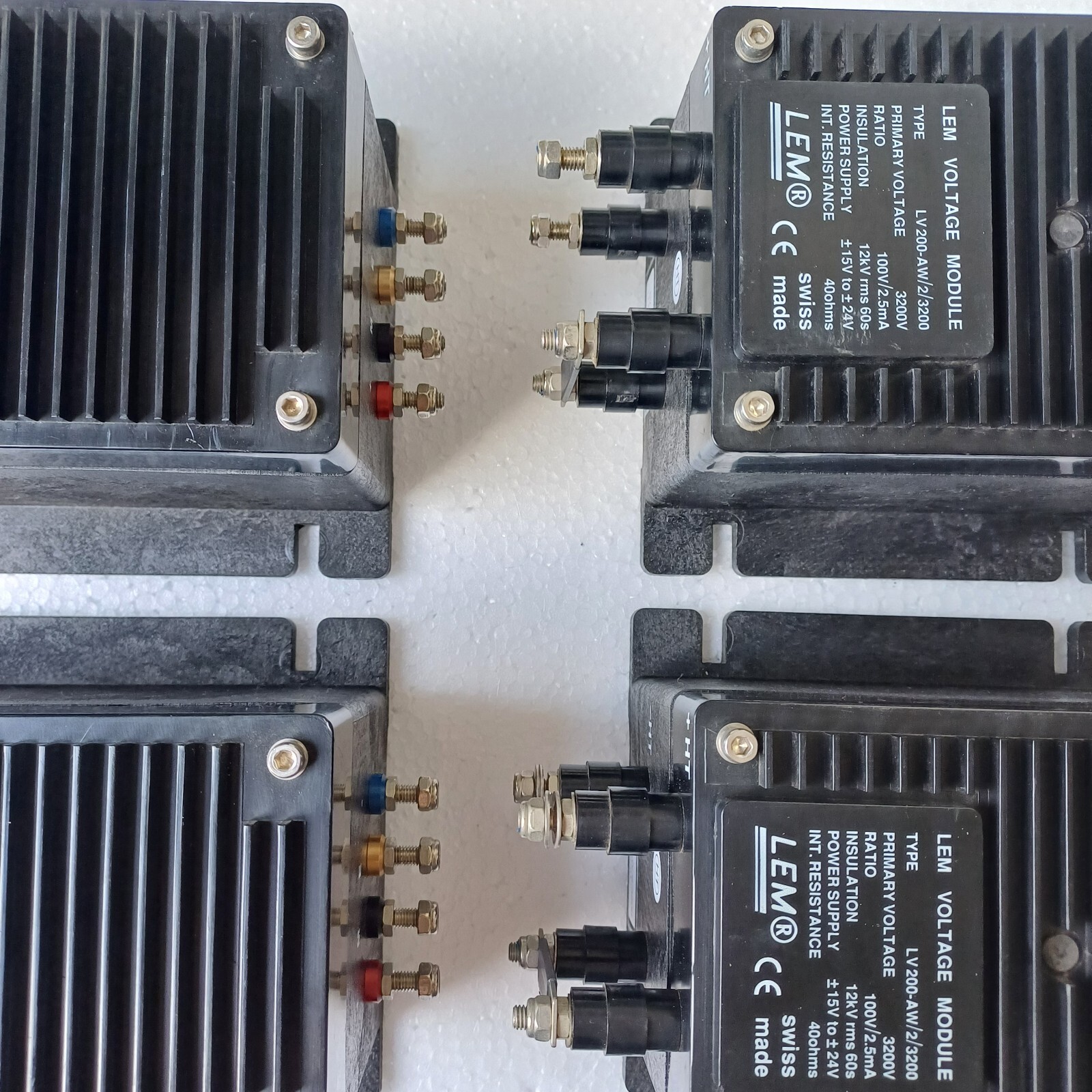 1PIECE LEM VOLTAGE MODULE LV200-AW/2/3200 LV200AW23200 SWITZERLAND