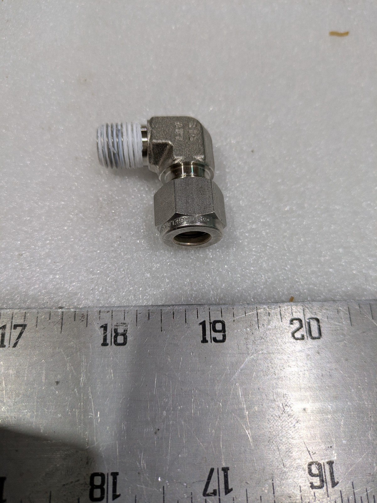 SWAGELOK 90 ELBOW CONNECTOR PLUG, 1/8 NPT,SH,SST 316 AX7 LOT OF 4 … AS IN PIC