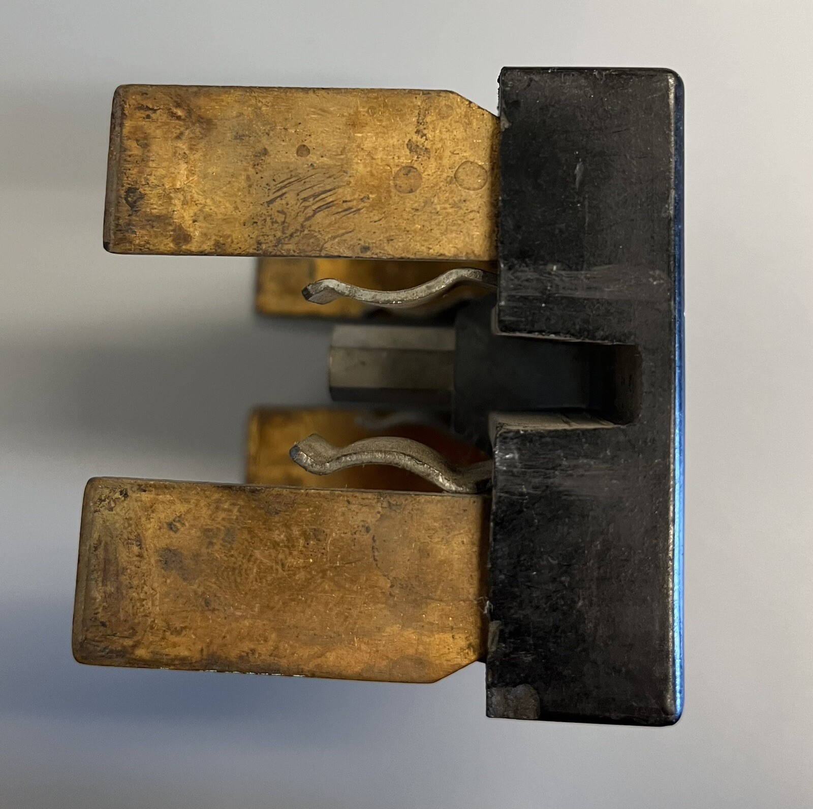 UNKNOWN MANUFACTURER FUSE PULL OUT BLOCK 27155-4