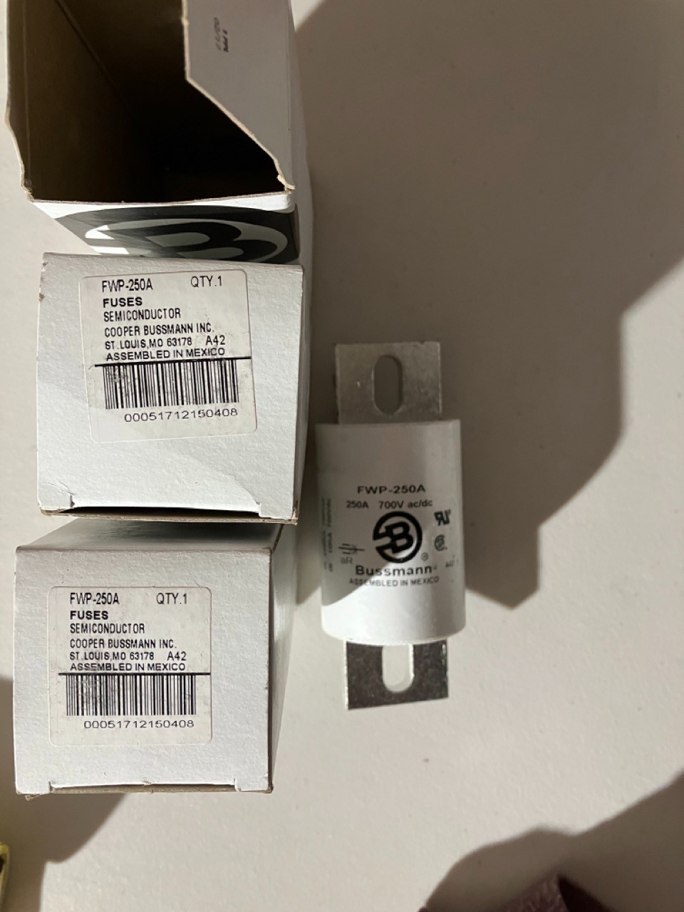 Cooper Bussmann Semiconductor Fuses (set of 3) FWP-250A New. Free Shipping.