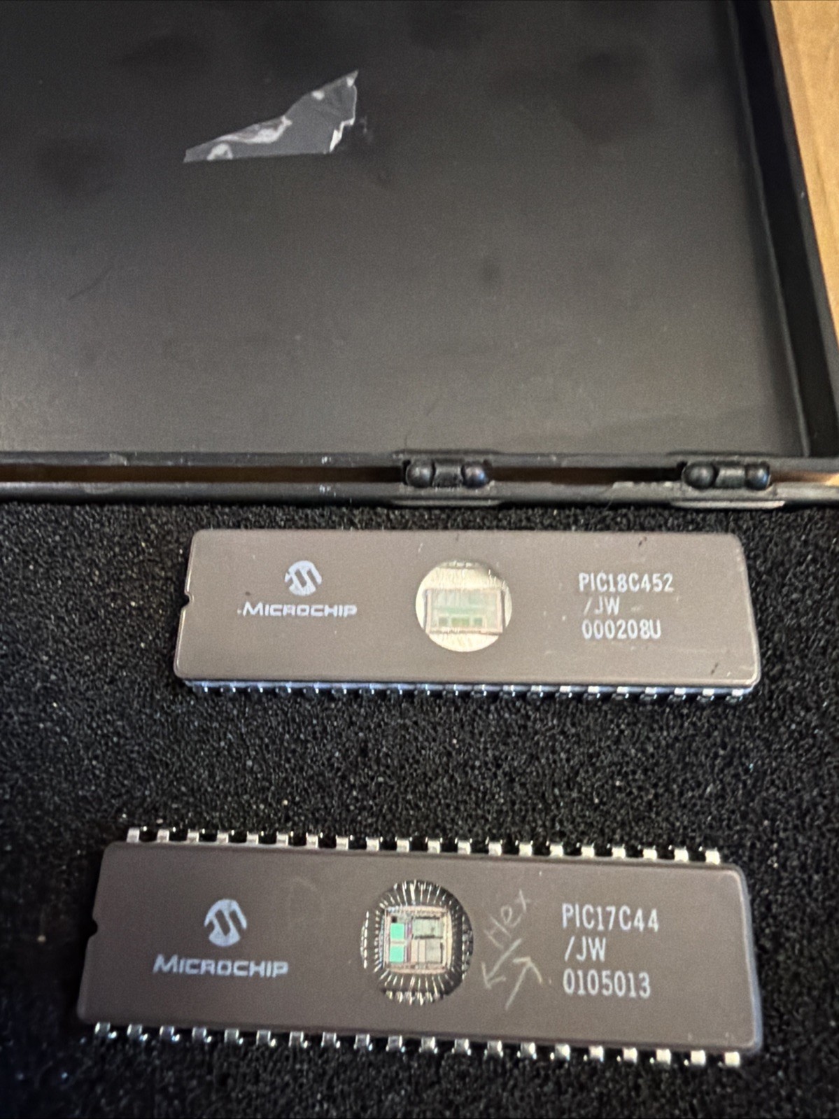Microchip Lot Of 4 With Case See Pics