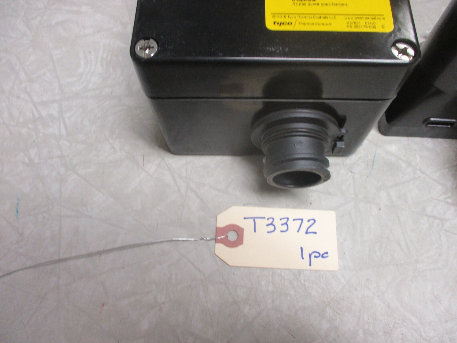 RAYCHEM JBS-100-A Single-Entry Power Connection with Junction Box