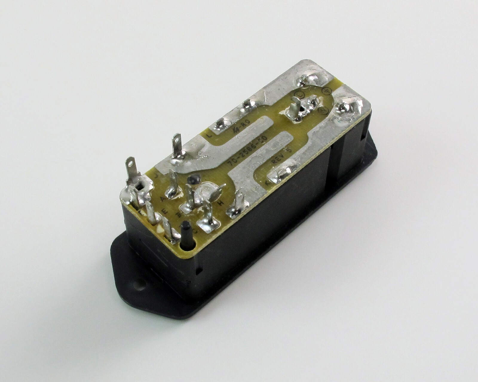 Corcom 6VM2 Power Entry Module 6A, 120/250VAC, 47 to 440 Hz
