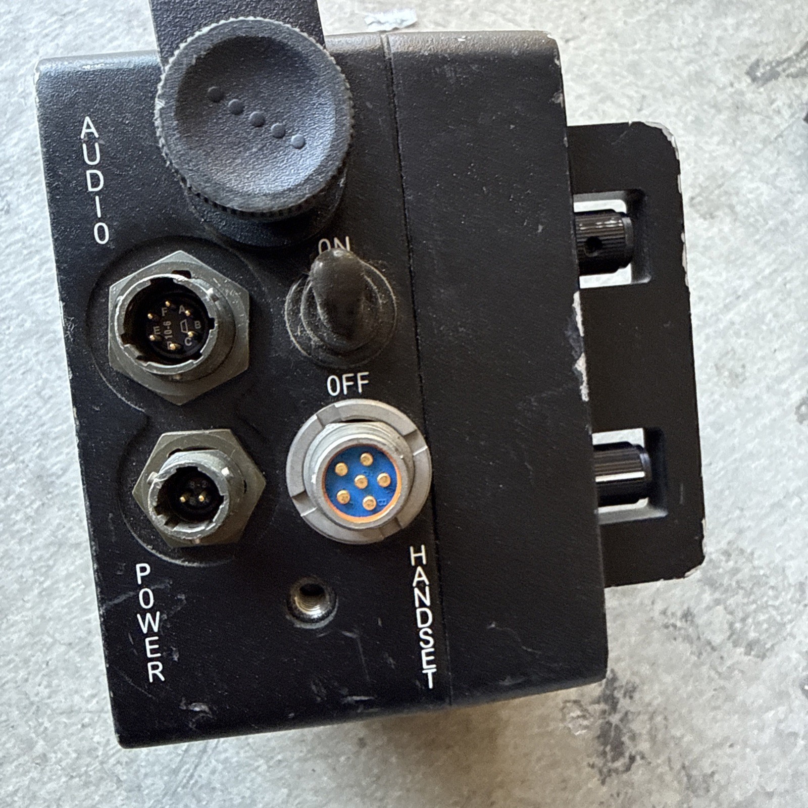 MILITARY MCDOWELL RESEARCH MRC-67A-0 AMPLIFIED SPEAKER , 5965-01-511-3633
