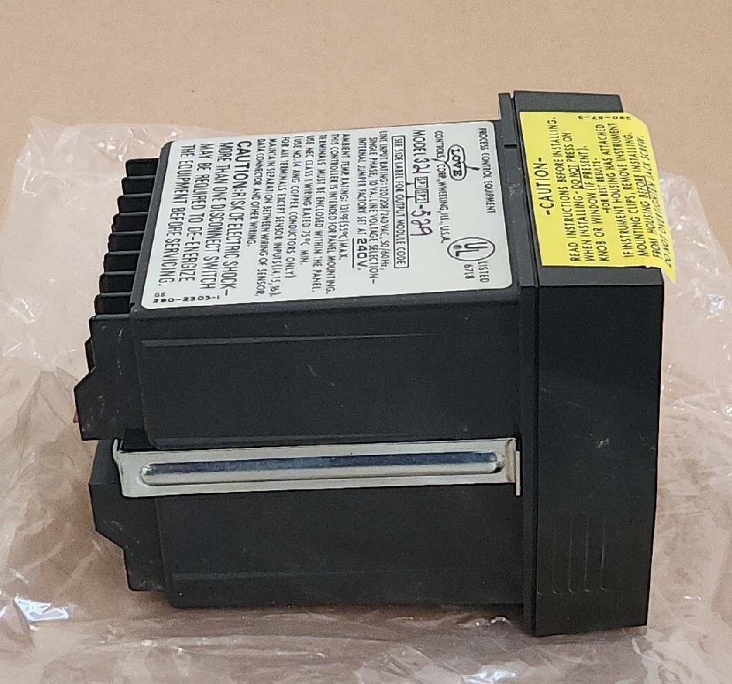 *NEW* Dwyer Love Controls 321-SP1-SP2-529 Temperature Controller Self Tune Plus