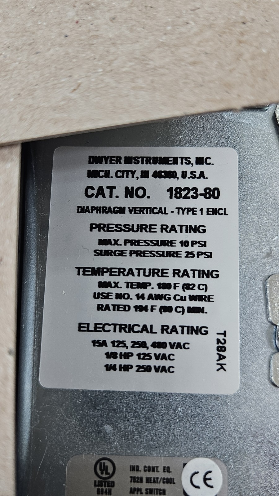 Dwyer 1823-80 Low Differential Pressure Switch《NIB》Priced To Sell 15A@120-480VAC