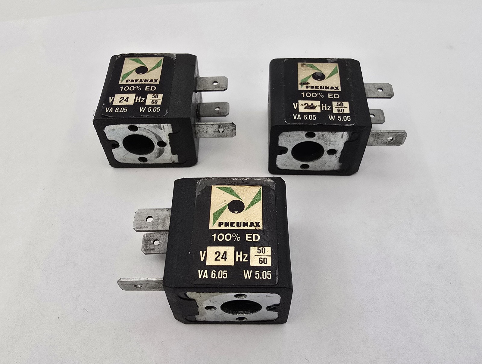 Steward 28S2001-0P0 EMI 280 Ohms at 100 MHz Material Grade 28 Split Ferrite Core