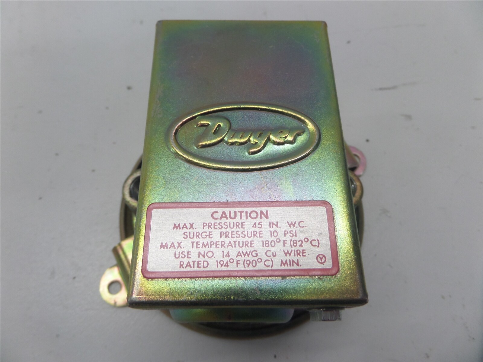 Dwyer Series 1900 Pressure Switch 1910-0