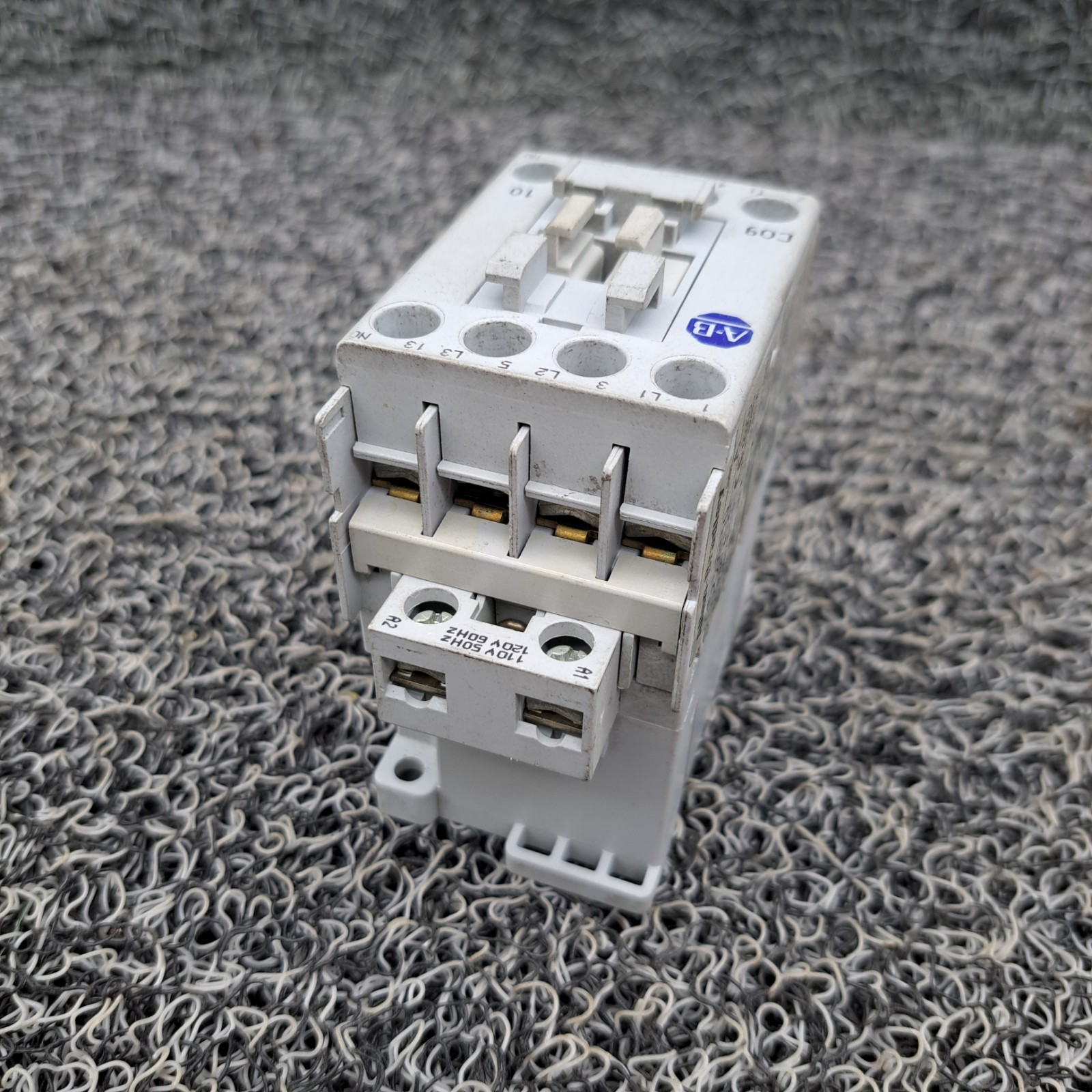 Allen-Bradley 100-C09*10 Series A Contactor (110-120V Coil)