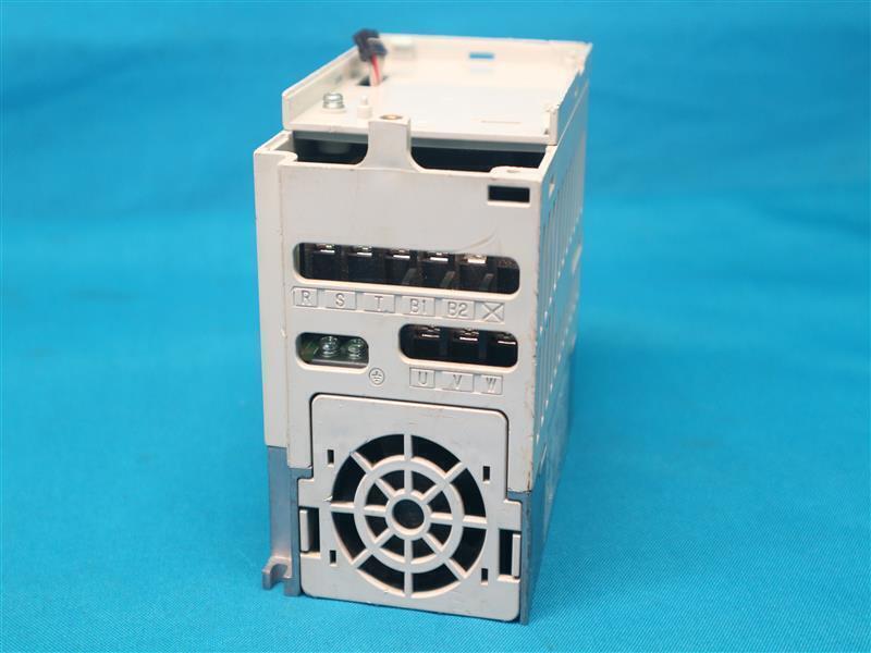 LS SV008IG5A-2 SV008IG5A2 3-Phase Inverter w/ Missing Part Front Cover