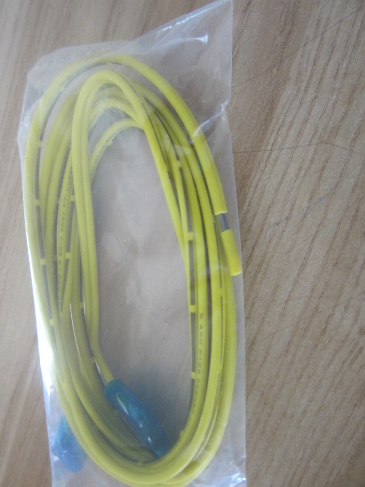 AWM2468E 56357VW-1 300V 18AWG TAHSING CSA AWM