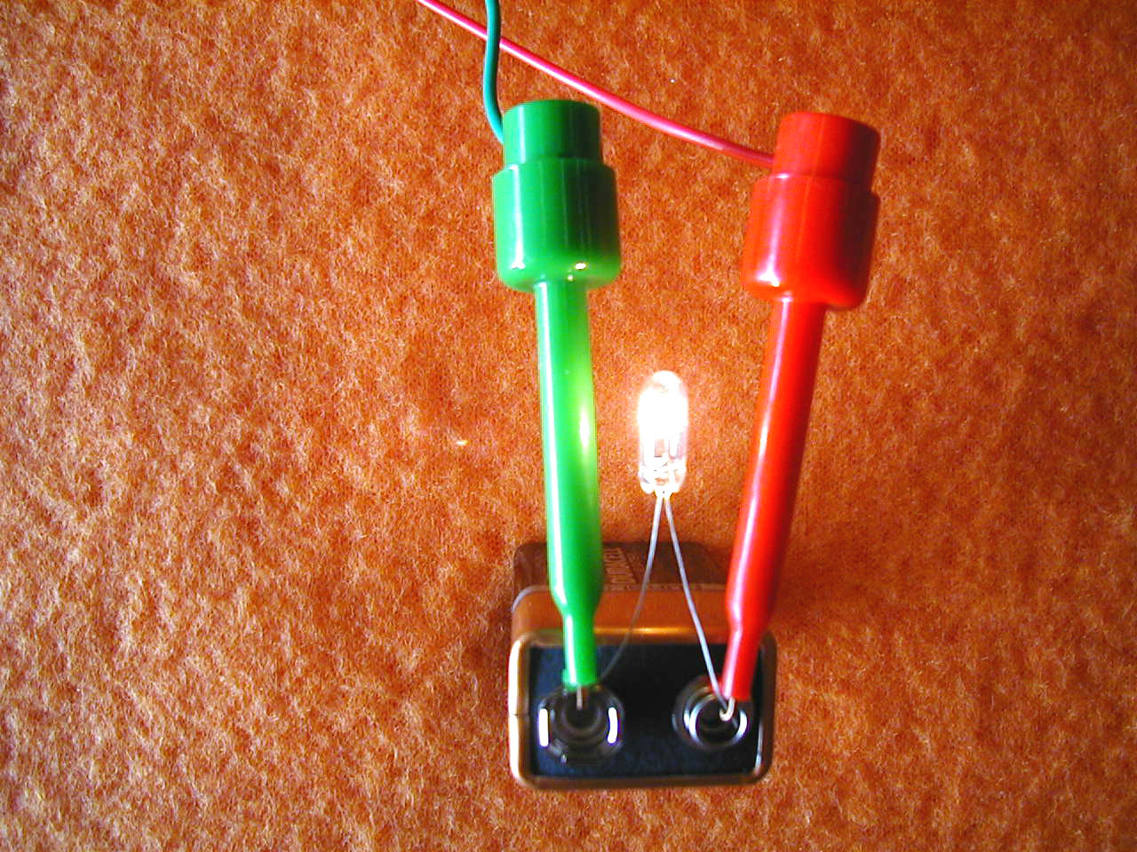Light Bulbs, Lamps, Small, 8 Volt – Very Tiny, Miniature, Mini, 5 Bulbs