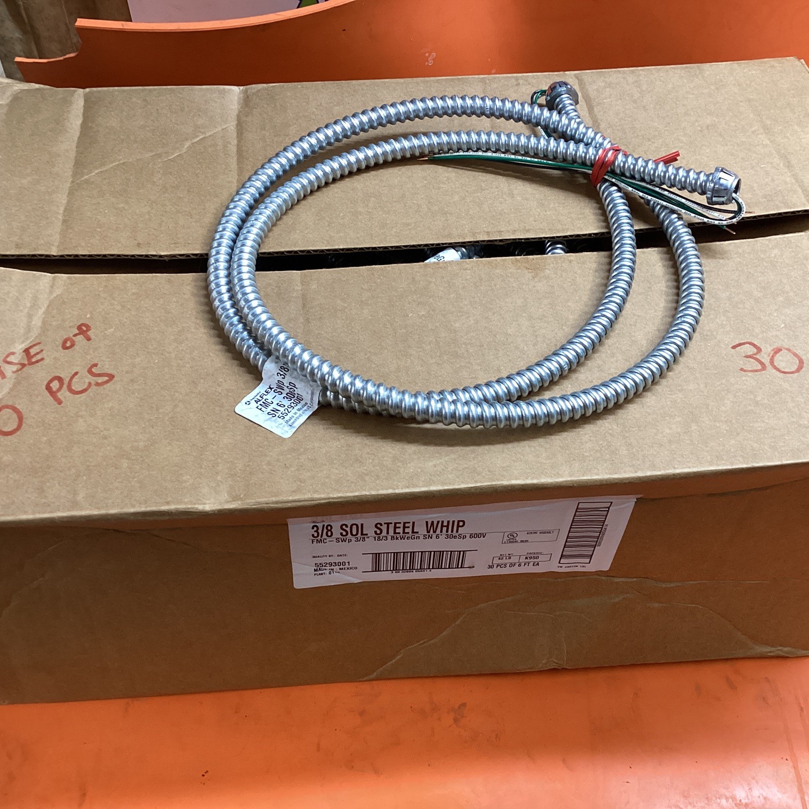 30 PCS (6’EA) SOUTHWIRE SNAP IN LIGHT FIXTURE WHIP 55293001 18-3 METAL CLAD ED4U