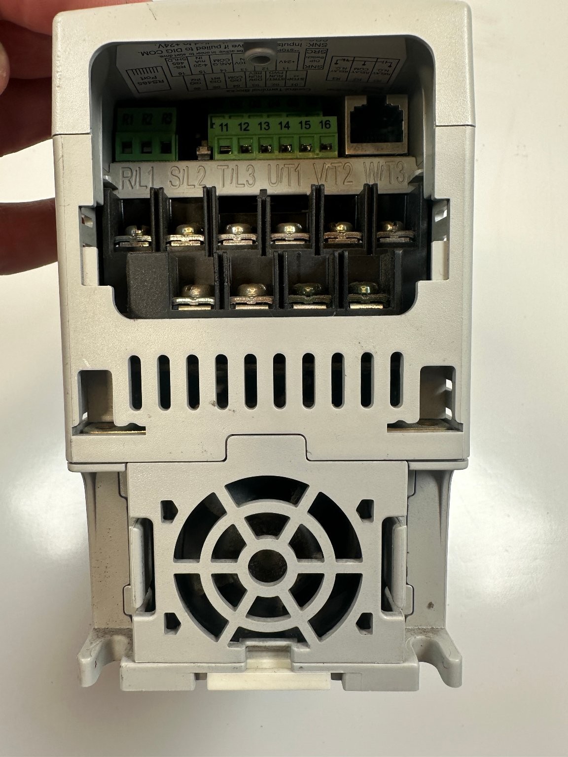 Allen-Bradley PowerFlex 4 VFD 22A-D2P3N104 1.0HP 3 Ph.,380-480v. TESTED