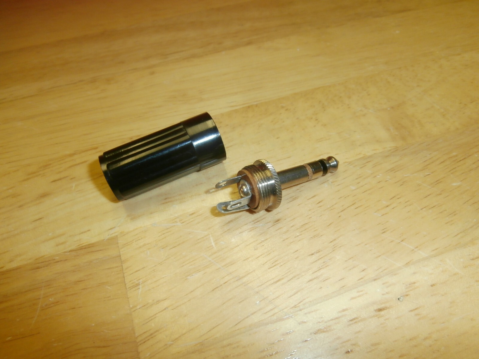 Vintage HH Smith 227 Black 1/4″ Male Stereo Plug,NOS
