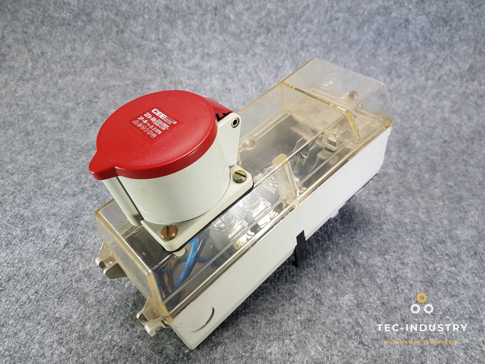 KLÖCKNER-MOELLER BDO-CEE 32/S18 I BD0-CEE 32/S18 MAX 380V~ 35 AMP OUTLET BOX