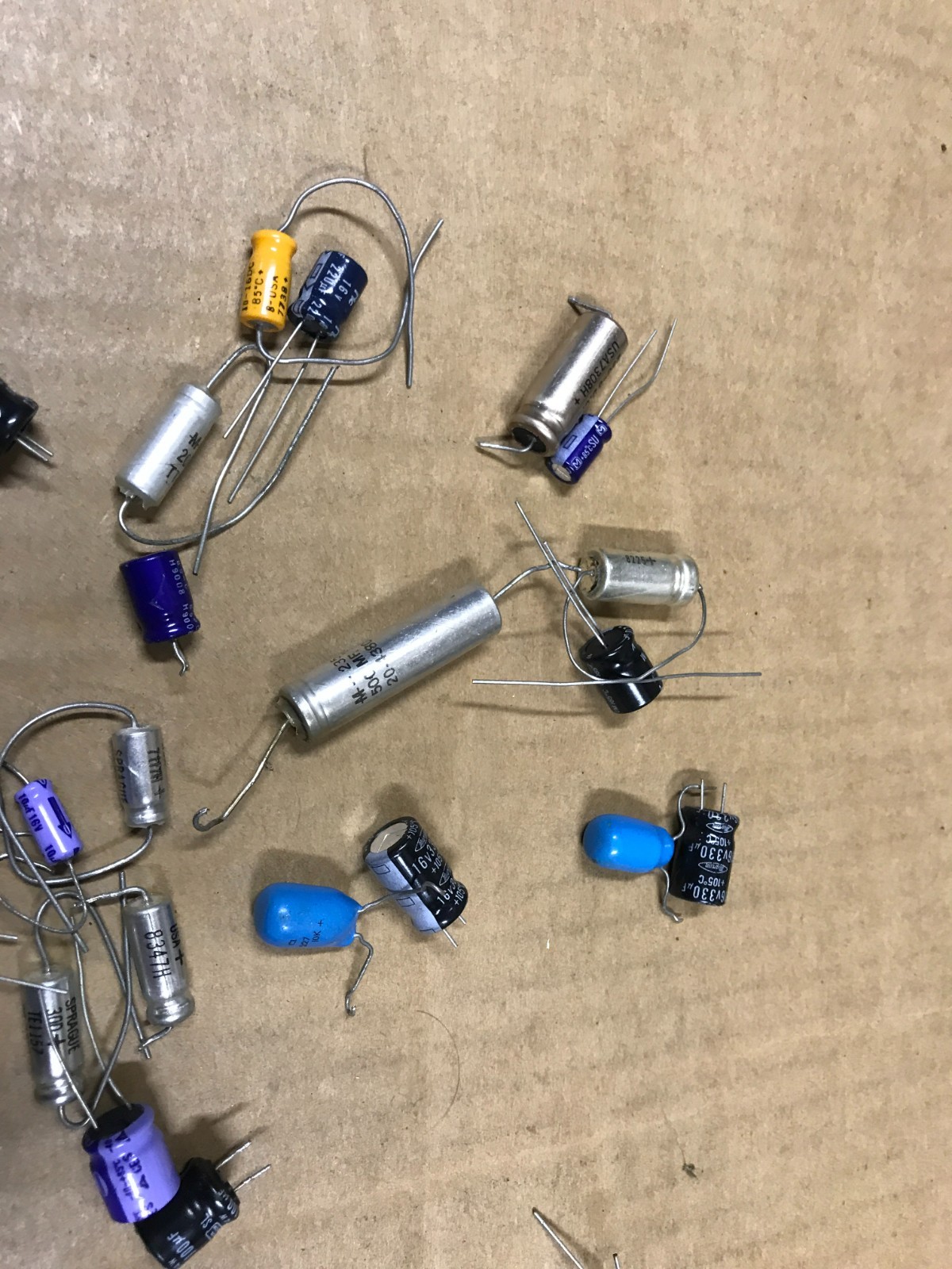 Vintage Lot Of 3-16 Volt Capacitors – (35-40 Pieces In Lot)