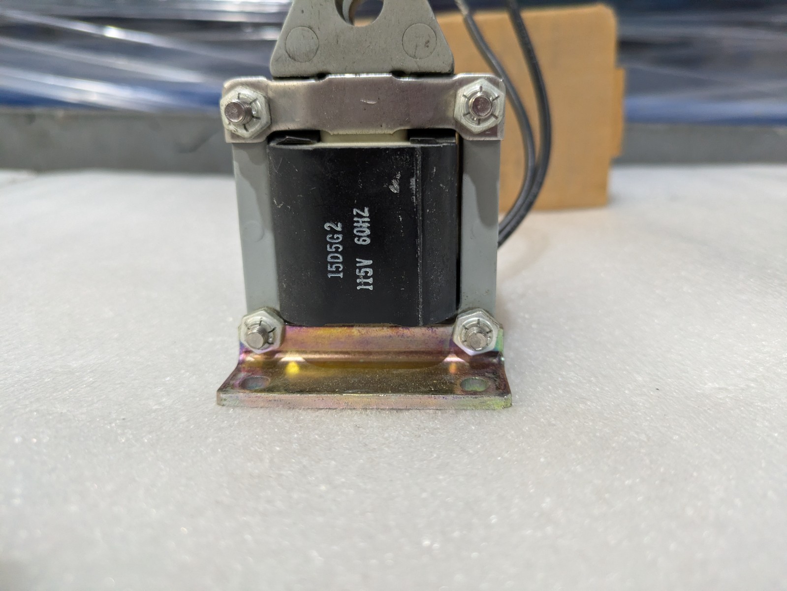 GENERAL ELECTRIC SOLENOID CR9500B102A3A CR9500 115V (BOX OF 1)60HZ 600VOLTS