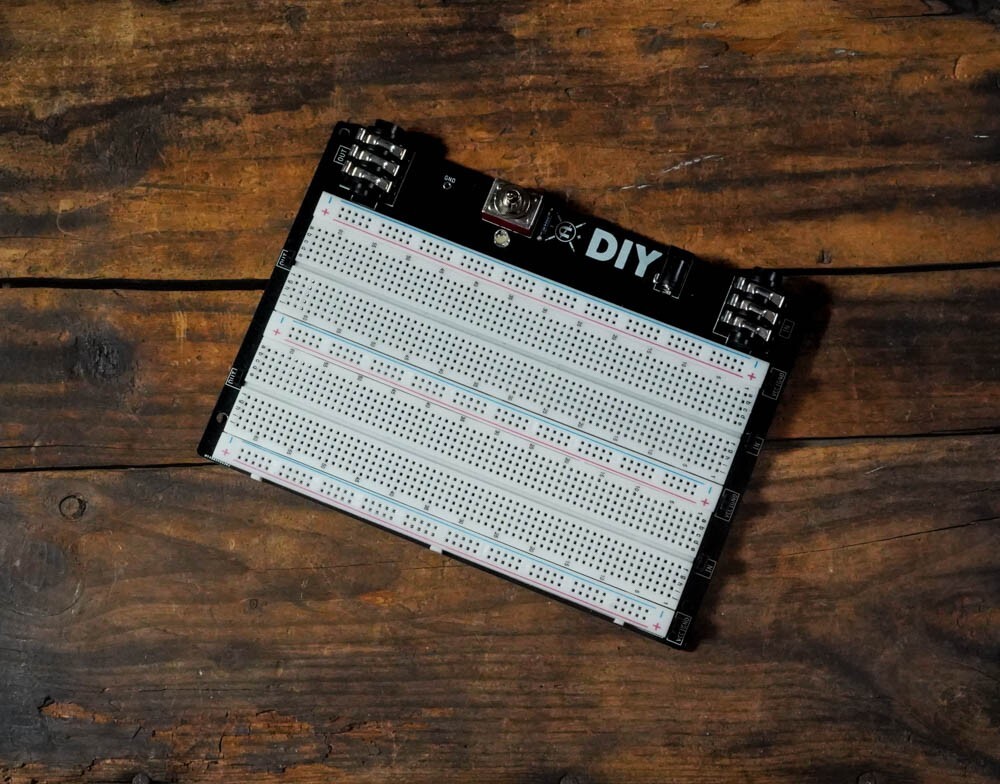 CopperSound Pedals DIY – Medium Breadboard, integrated breadboard prototyping
