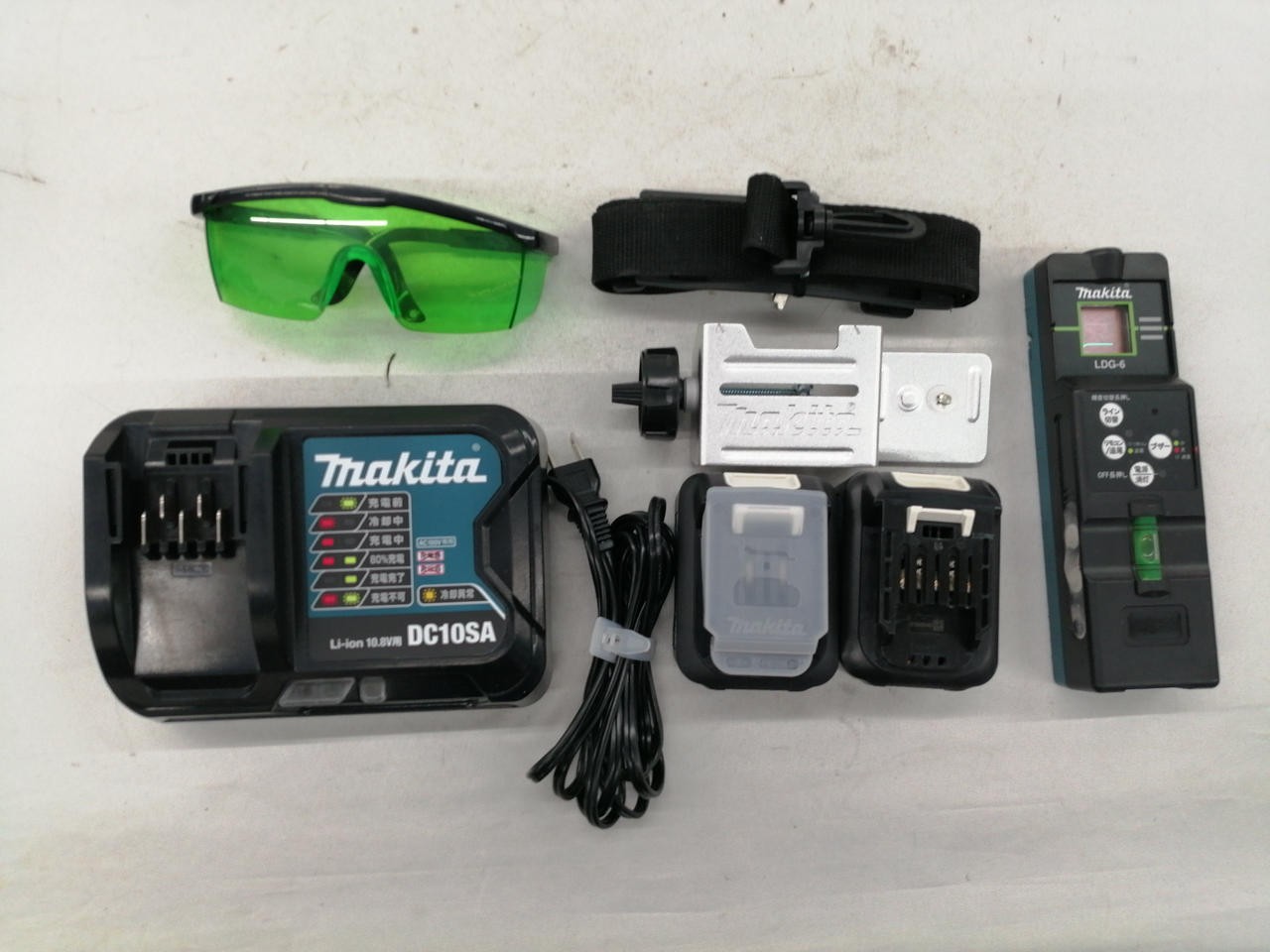 Makita SK507GD Laser Marker with Battery & Charger, Remote Control, Full Line