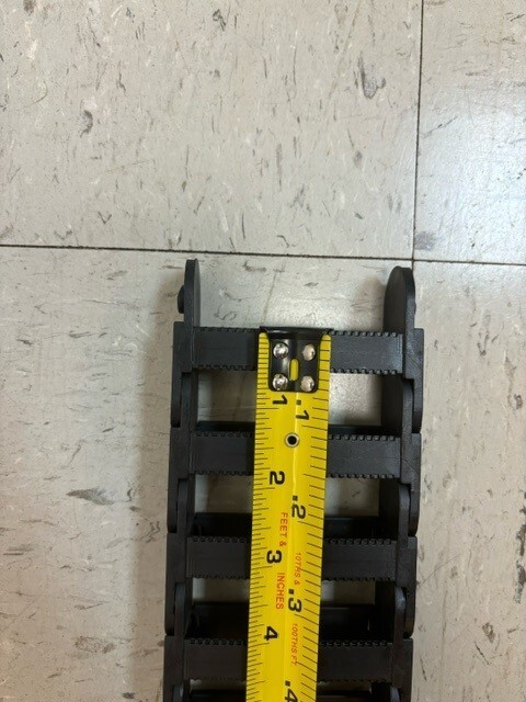 NEW IGUS 1400.068.100 Energy Chain Cable Carrier 16′ 2 1/2″ L X 3 3/8″ X 1 1/8″