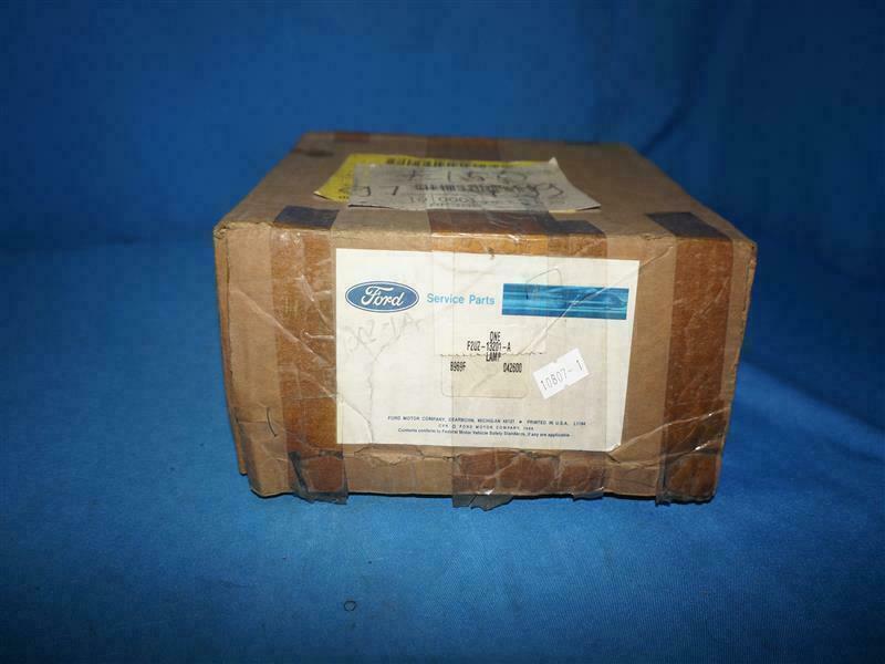 Ford F2UZ-13201-A F2UZ13201A Lamp Parking LH NEW NOB