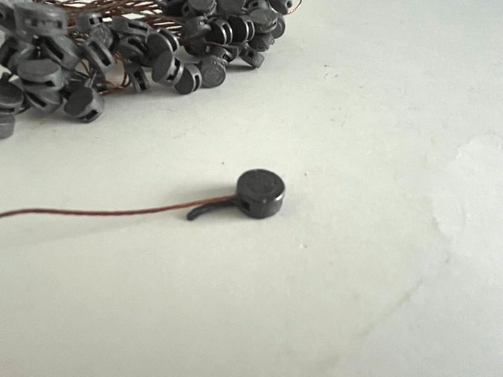 71 Round Security Lead Wire Meter Seals with 5-1/2 to 6″ Wires 3/8″ & 7/16″