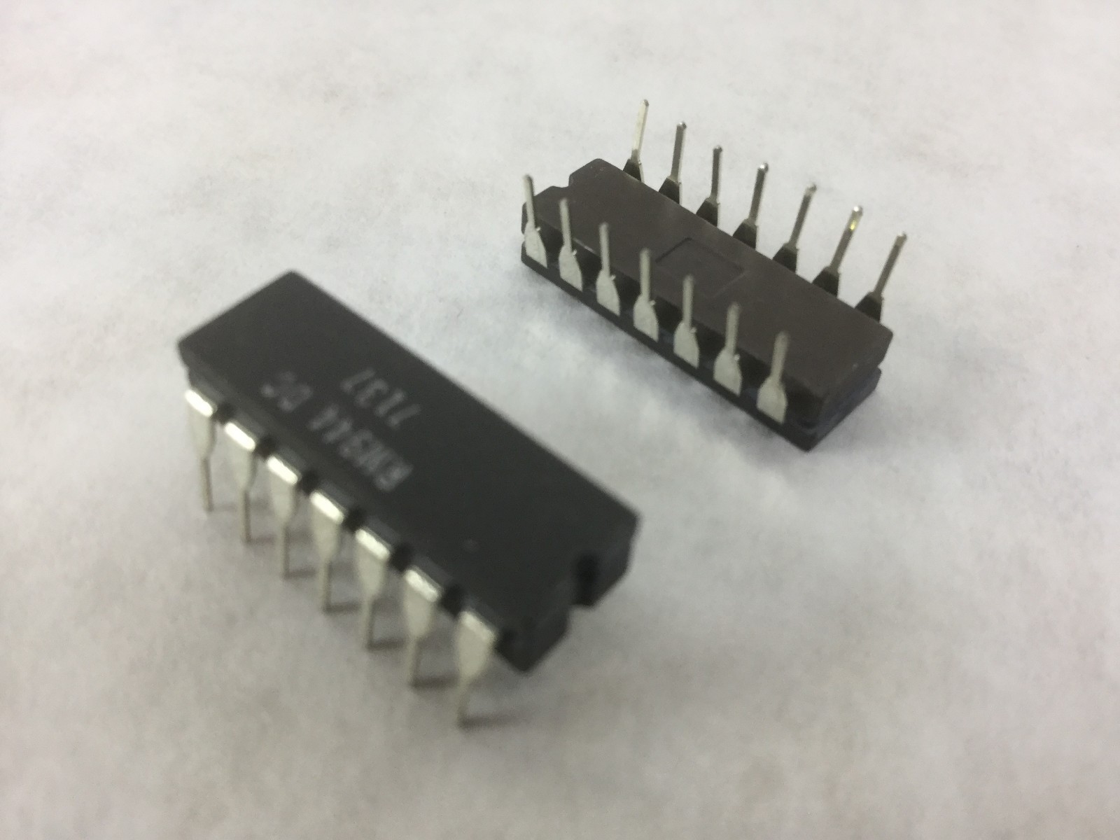 RM944 DC Integrated Circuit 14 Pin Lot of 15