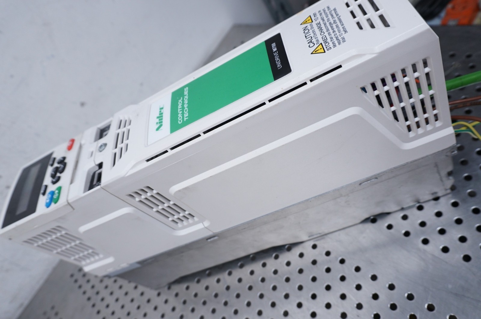EMERSON M700-032-00106 A servo drive 240VAC input
