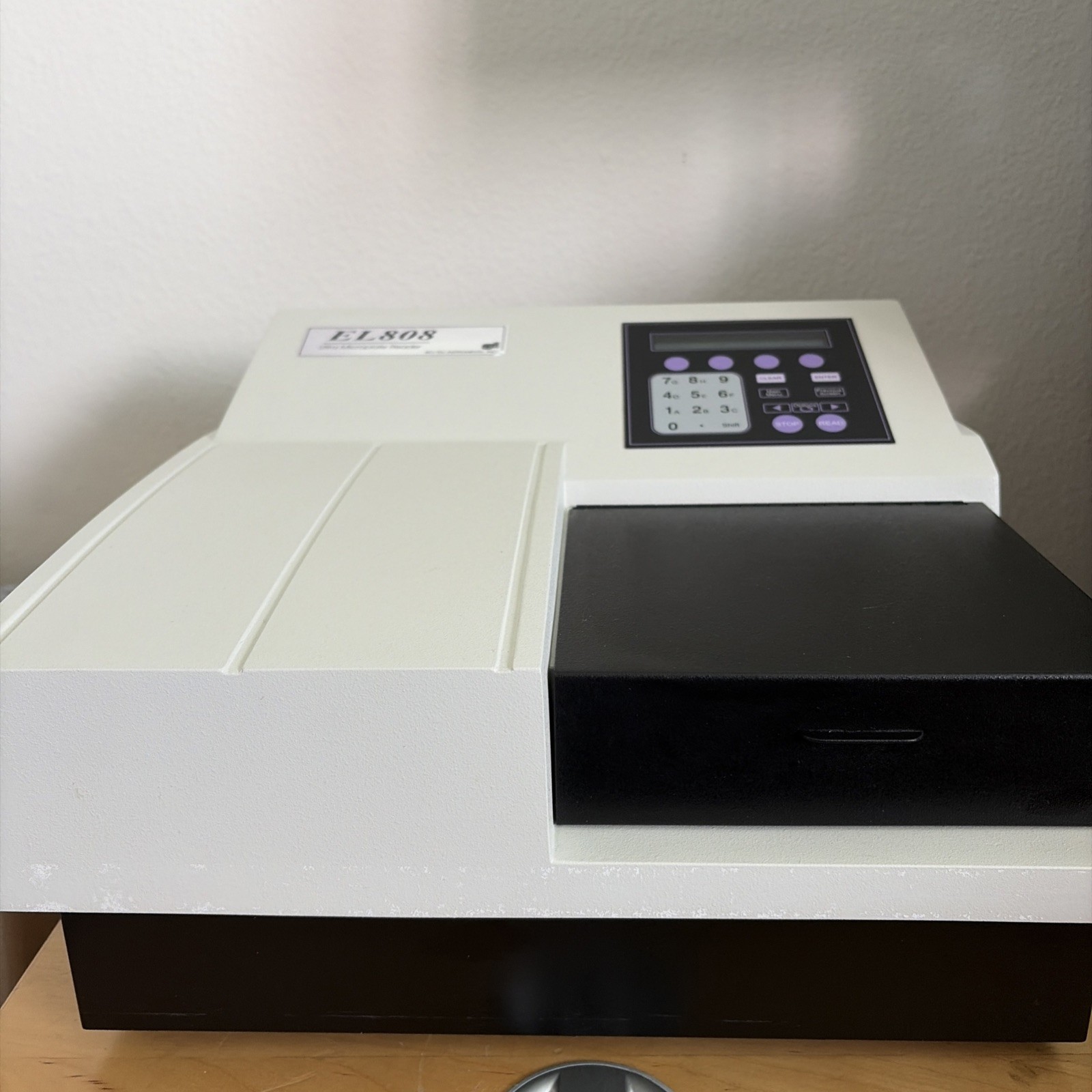 Bio Tek ELx808IU Microplate Reader