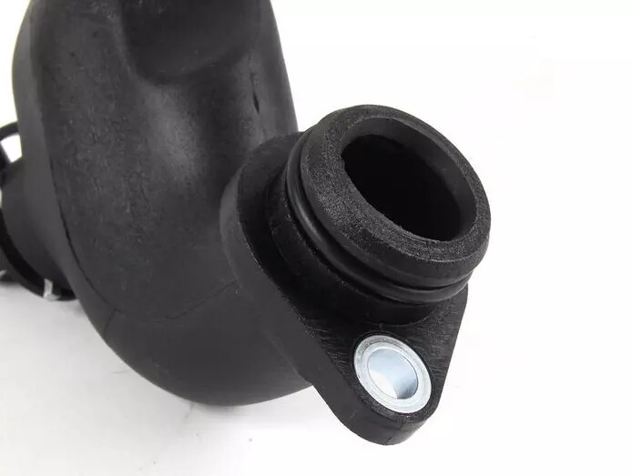 New Water Coolant Pipe Cylinder Head To Oil Cooler for Mercedes W203 C230