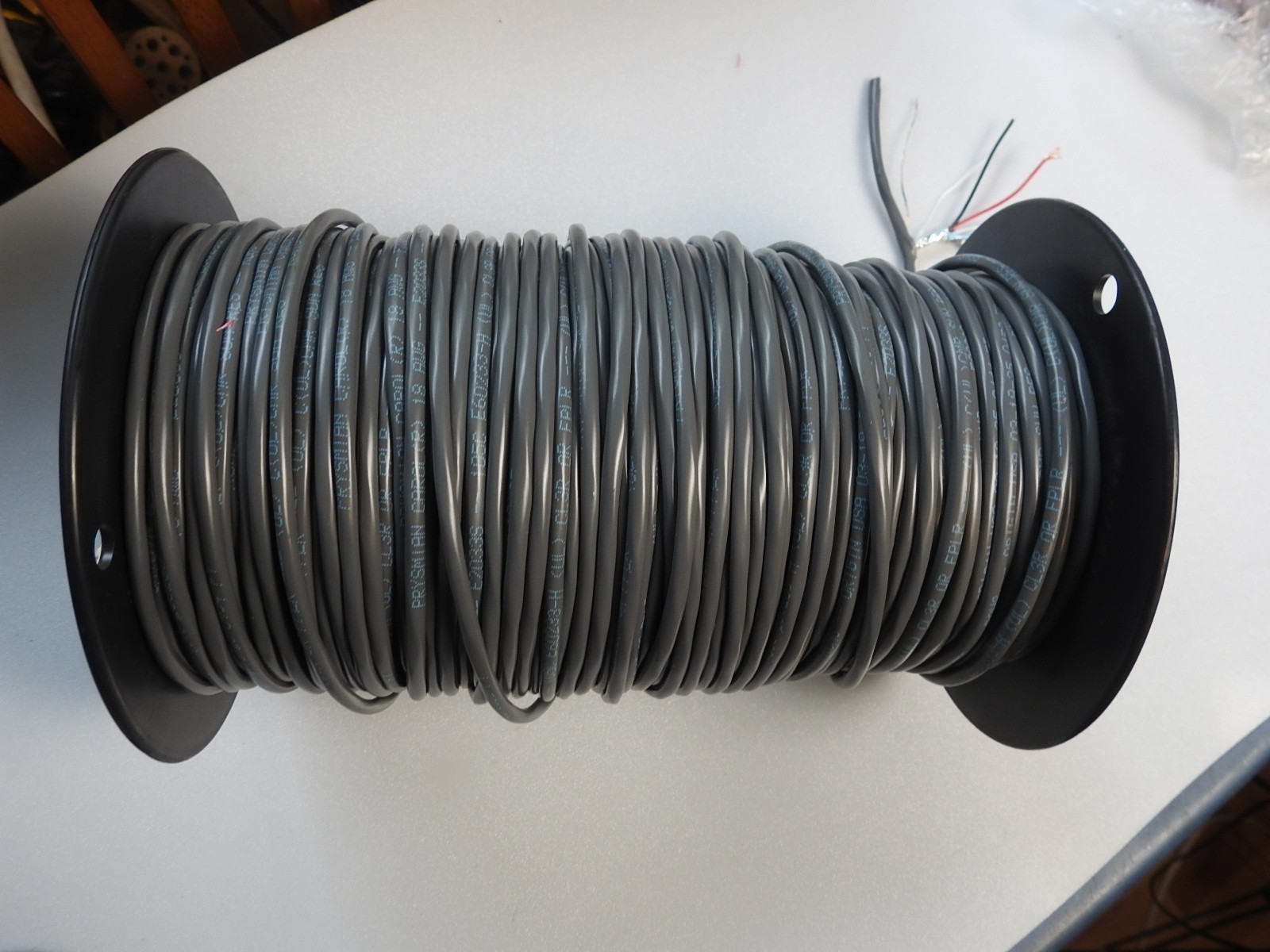 500ft–Carol E2033S-18-10 18/3C -Shielded Sound/Security Cable Gray Wire