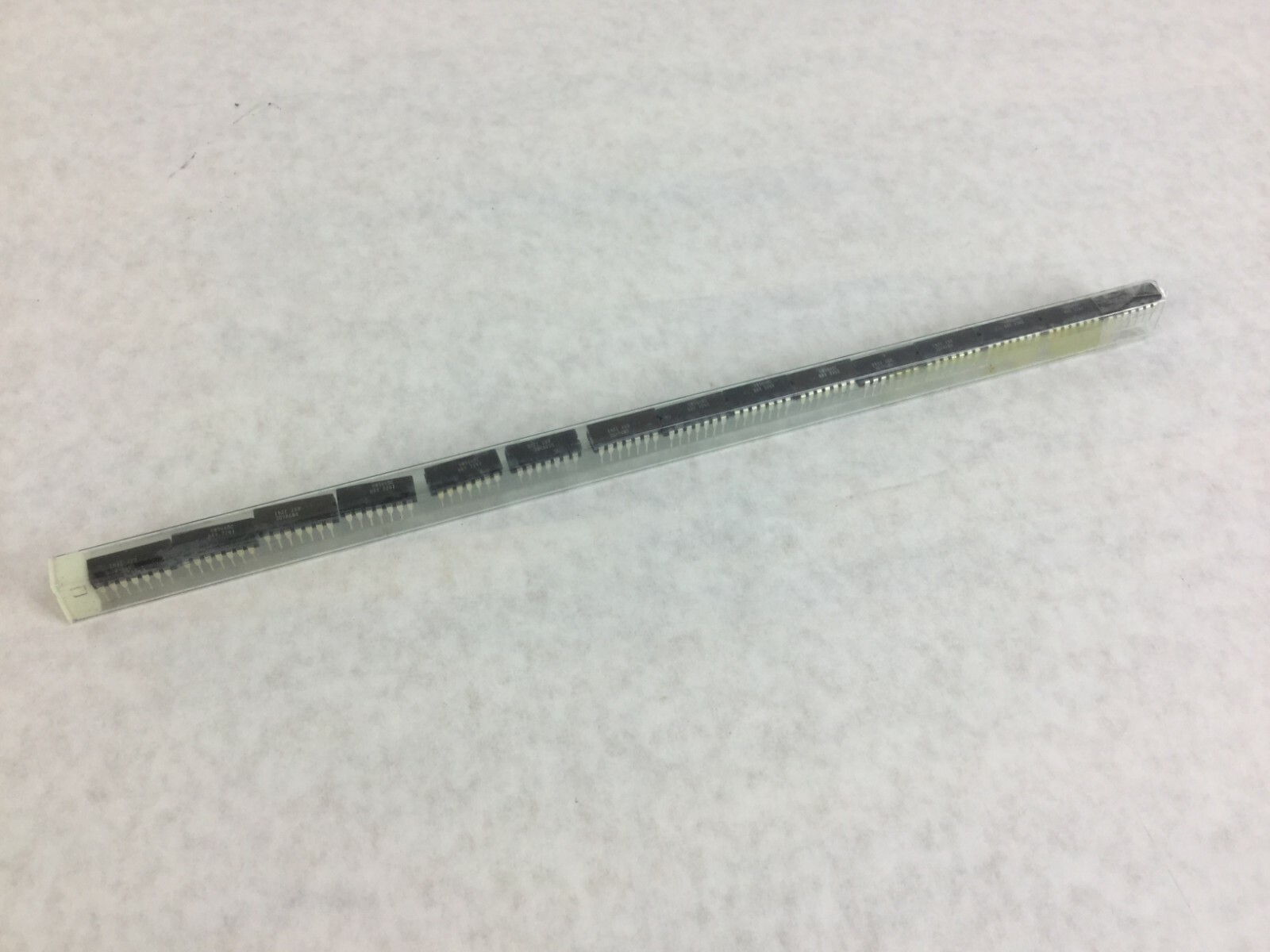 RM944 DC Integrated Circuit 14 Pin Lot of 15