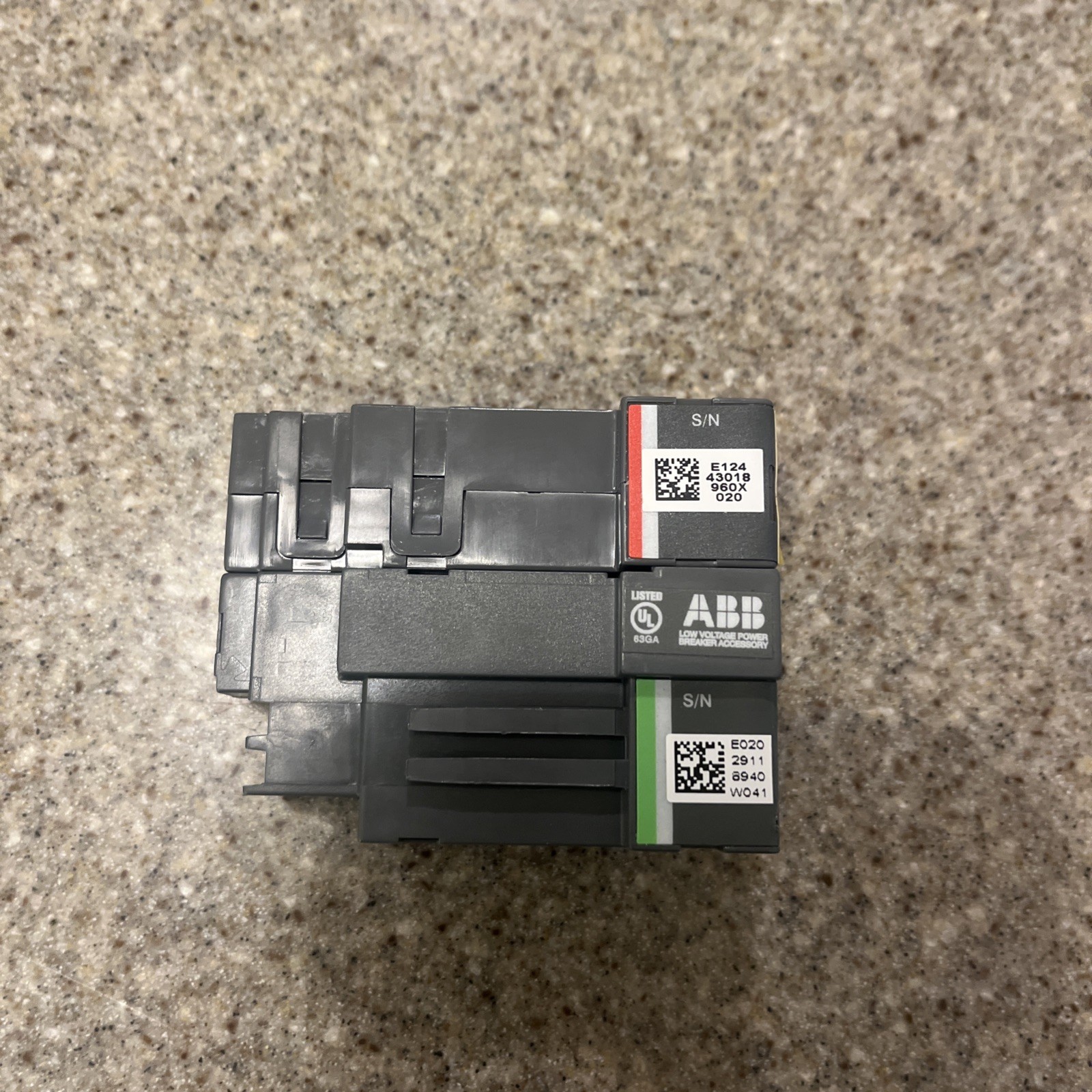 ABB Ekip Com Modbus RTU + Ekip Supply 110–240V + 3x Plug Modules – Emax/Tmax