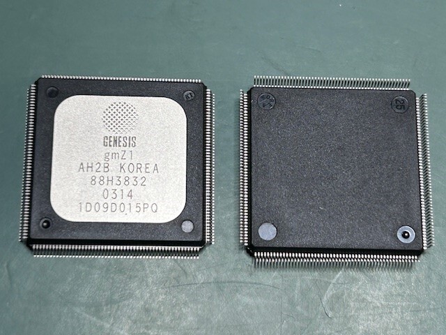 LOT OF (24) NEW GENESIS GMZ1AH2B PROJECTION / LCD DRIVER IC 84 MHZ 208 PIN PQFP