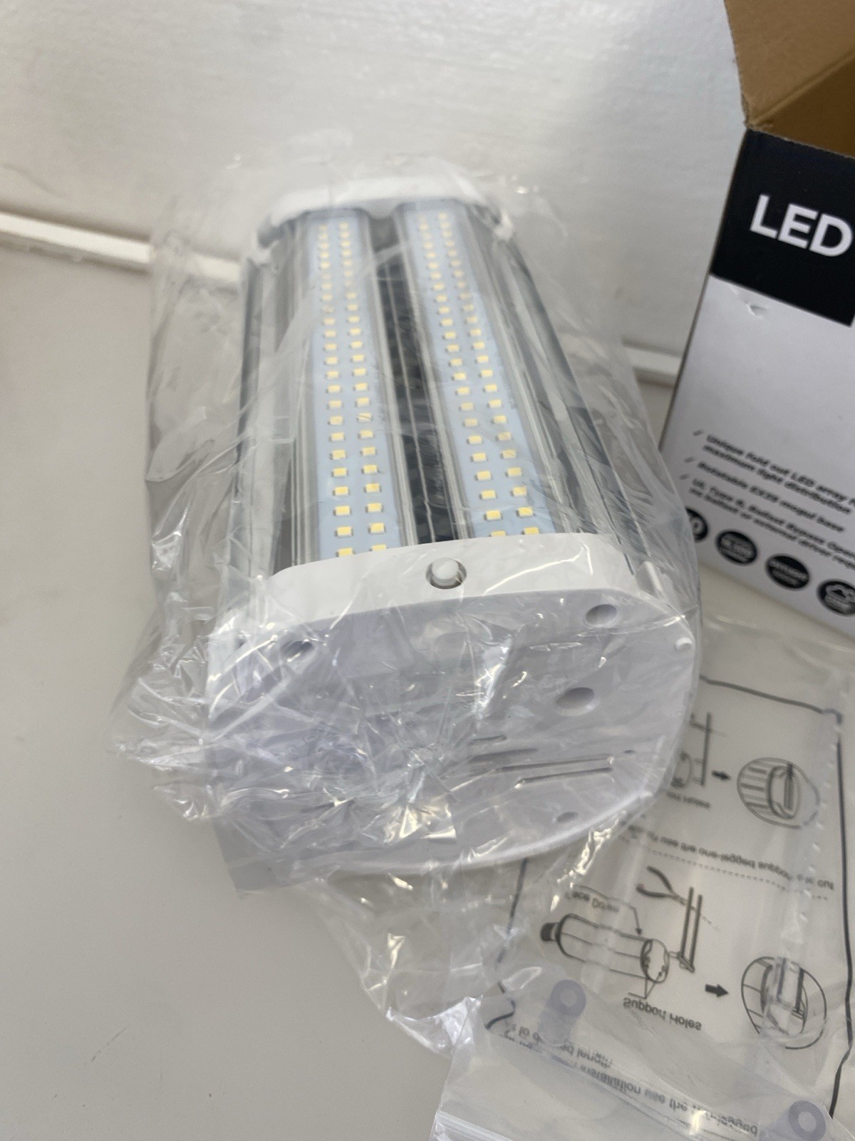 NEW 72732 Topaz 110W LED Area Light HID Replacement EX39 LARL/110/850/EX39-81