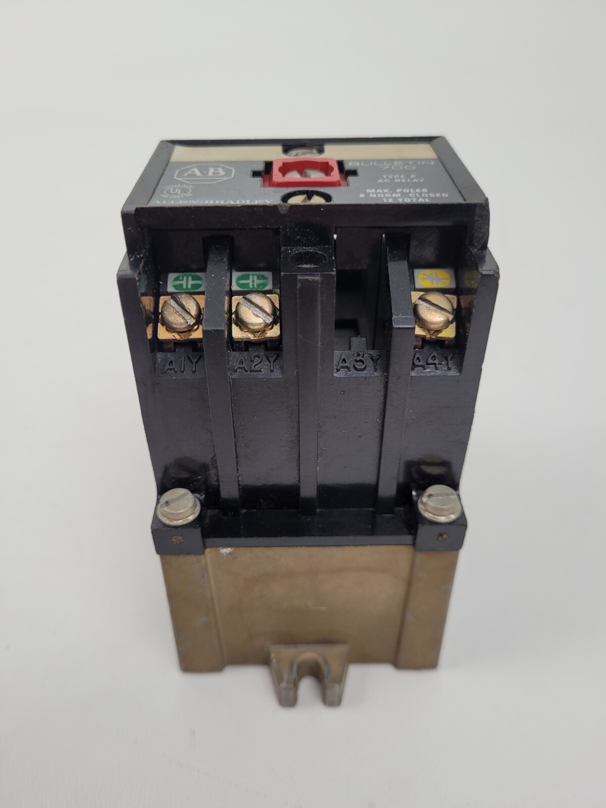 700-P200A1 Allen-Bradley Control Relay w/ 120V Coil – Next Day Option